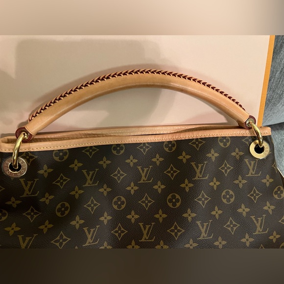 Louis Vuitton Artsy MM - Picture 6 of 16